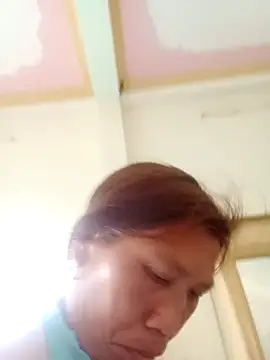 Snapshot of bella-la chatting on 02.14.26 bella-la online show from 02.14.26