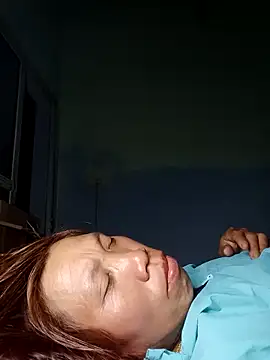 Snapshot of bella-la chatting on 02.14.26 bella-la online show from 02.14.26