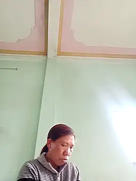 Snapshot of bella-la chatting on 03.25.26 bella-la online show from 03.25.26