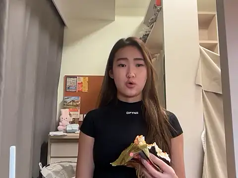 AlishaCheng online show from 12.20.25