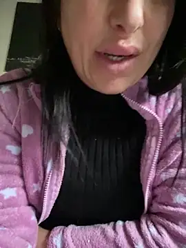 4clarissa online show from 12.15.25