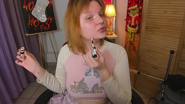 babyyullii online show from 12.14.25