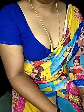 Snapshot of shreyareddy99 chatting on 02.01.26 shreyareddy99 online show from 02.01.26