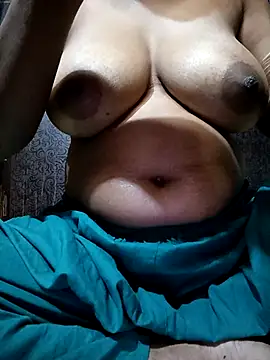 Snapshot of Liza0103 chatting on 11.16.25 Liza0103 online show from 11.16.25