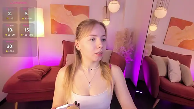 Snapshot of Nora_Miller chatting on 11.06.25 Nora Miller online show from 11.06.25