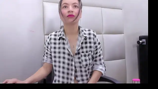 HannMachinne online show from 10.27.25