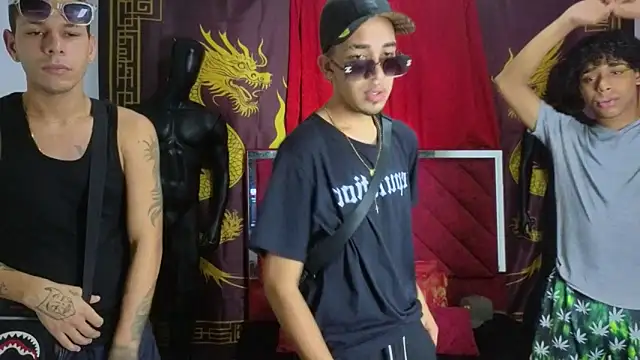 Snapshot of Scoundrel_Room chatting on 11.10.25 Scoundrel Room online show from 11.10.25