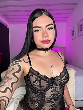 VioletEvanzz online show from 11.23.25