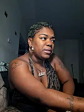 Snapshot of BIGBOOTIBAMBI chatting on 07.24.26 BIGBOOTIBAMBI online show from 07.24.26