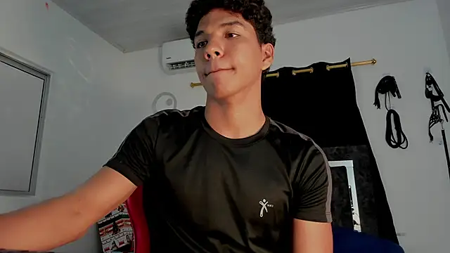 Maximiliano Khalil online show from 01.11.26