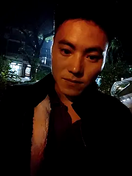 Snapshot of -Nathann- chatting on 12.19.25 -Nathann- online show from 12.19.25