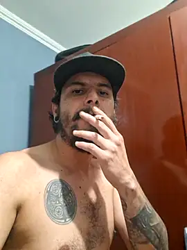 LizAnd182 online show from 10.28.25