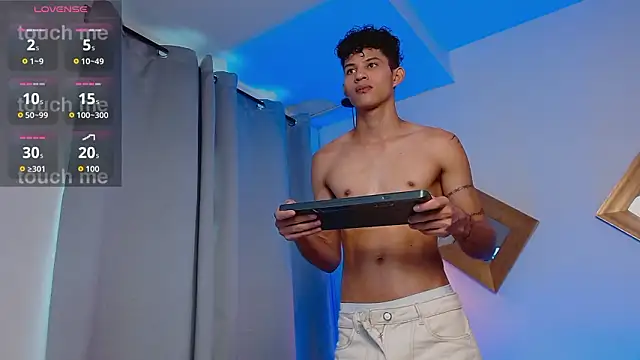 KamiSuarez online show from 02.03.26