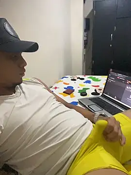 Snapshot of MichaManu7 chatting on 11.06.25 MichaManu7 online show from 11.06.25