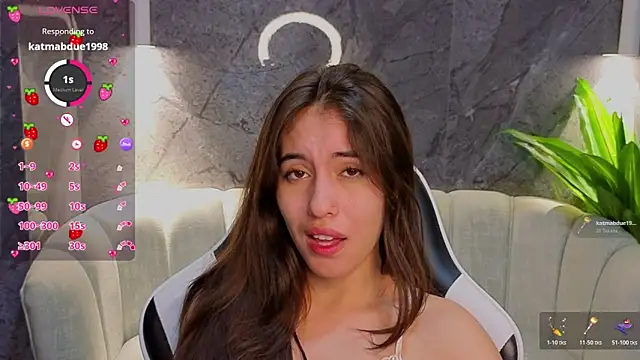 Snapshot of Nikka_Tx chatting on 11.26.25 Nikka Tx online show from 11.26.25