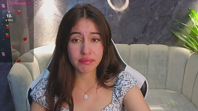 Snapshot of Nikka_Tx chatting on 12.17.25 Nikka Tx online show from 12.17.25