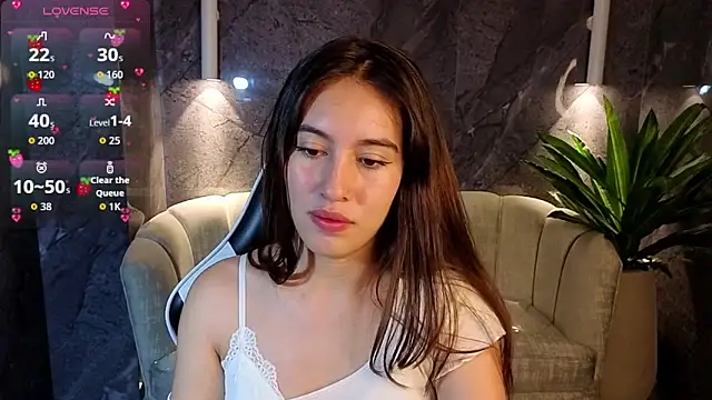 Snapshot of Nikka_Tx chatting on 04.13.26 Nikka Tx online show from 04.13.26