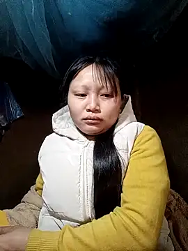 Snapshot of yoyo-mi chatting on 11.19.25 yoyo-mi online show from 11.19.25