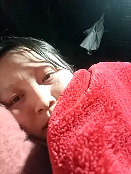 Snapshot of yoyo-mi chatting on 12.18.25 yoyo-mi online show from 12.18.25