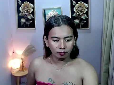 Snapshot of exoticashly chatting on 11.18.25 exoticashly online show from 11.18.25