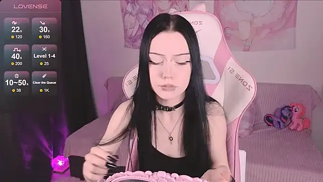 Snapshot of ophelia_amber chatting on 06.28.26 ophelia amber online show from 06.28.26