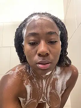 Snapshot of milarain chatting on 11.18.25 milarain online show from 11.18.25