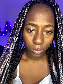 Snapshot of milarain chatting on 12.15.25 milarain online show from 12.15.25