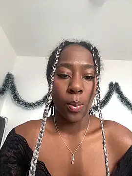 Snapshot of milarain chatting on 12.20.25 milarain online show from 12.20.25