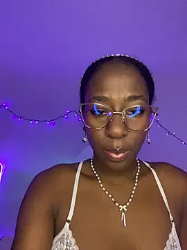 Snapshot of milarain chatting on 01.09.26 milarain online show from 01.09.26