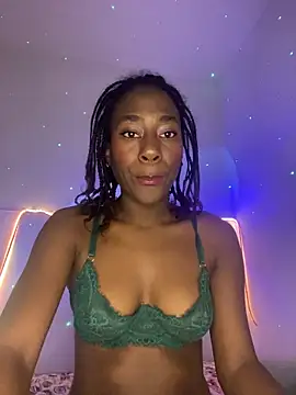 Snapshot of milarain chatting on 02.05.26 milarain online show from 02.05.26