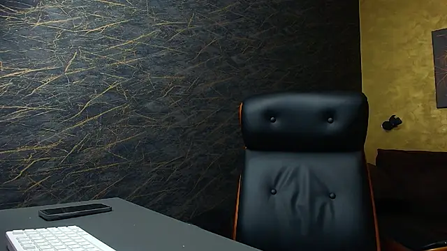 HayesWood online show from 11.11.25