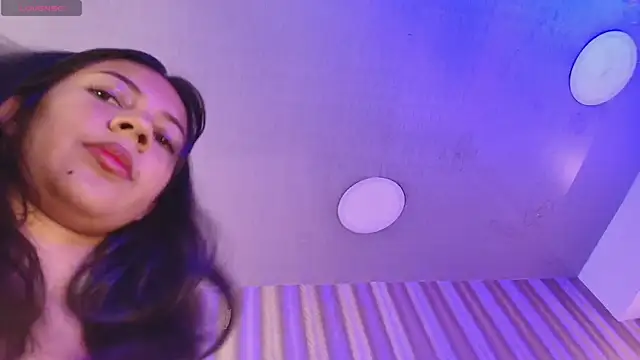 Snapshot of KamyGlam chatting on 01.17.26 KamyGlam online show from 01.17.26