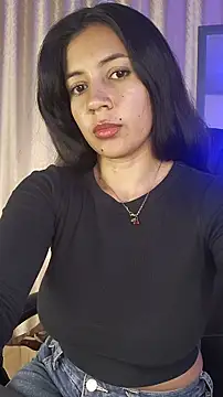 Snapshot of KamyGlam chatting on 01.18.26 KamyGlam online show from 01.18.26