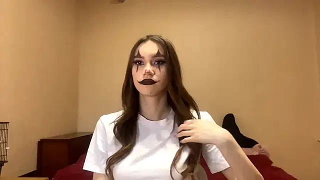 Snapshot of PrincessSuki chatting on 10.31.25 PrincessSuki online show from 10.31.25