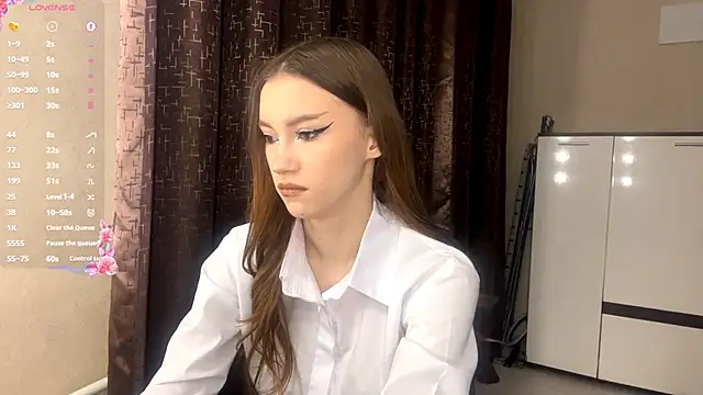 Snapshot of PrincessSuki chatting on 11.16.25 PrincessSuki online show from 11.16.25