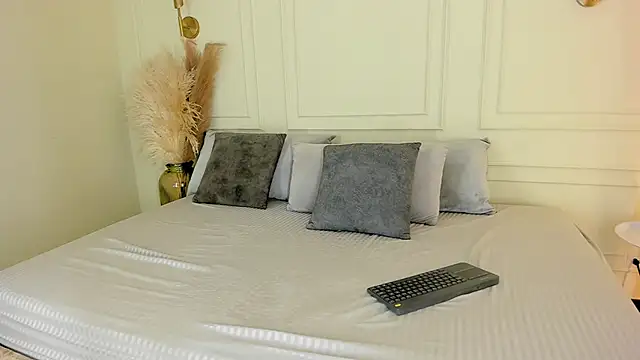 imVictoria  online show from 11.11.25