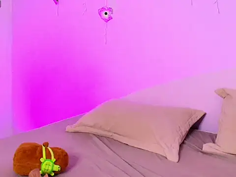 Snapshot of Aprilsweet2005 chatting on 01.14.26 Aprilsweet2005 online show from 01.14.26