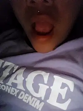 Snapshot of Camilu23 chatting on 02.04.26 Camilu23 online show from 02.04.26