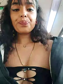 Moon And Sunn online show from 11.11.25