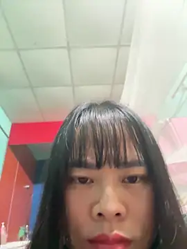 Snapshot of chuppupu chatting on 10.31.25 chuppupu online show from 10.31.25