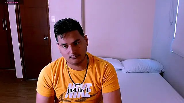 KingMoreno1 online show from 10.30.25