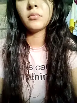 Snapshot of Soymaia chatting on 11.22.25 Soymaia online show from 11.22.25