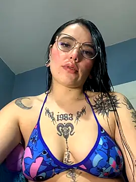 Naomip online show from 10.29.25