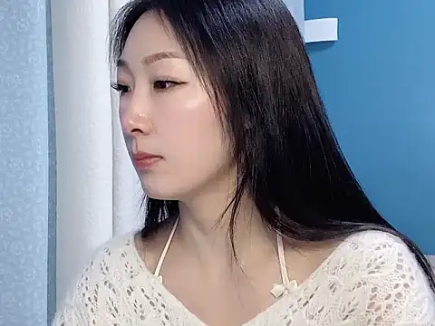 Snapshot of ella55-- chatting on 11.14.25 ella55-- online show from 11.14.25