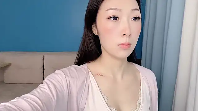 Snapshot of ella55-- chatting on 04.05.26 ella55-- online show from 04.05.26