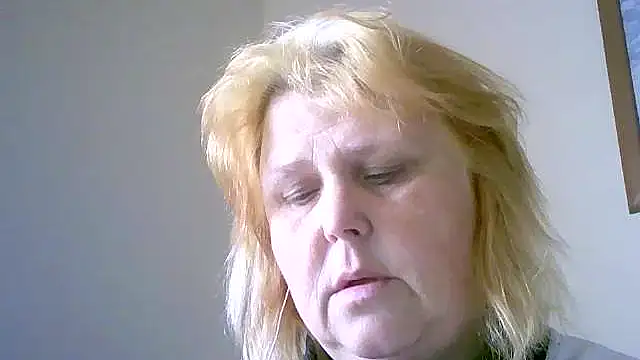 Sylviastar46 online show from 11.17.25