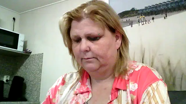 Sylviastar46 online show from 03.17.26