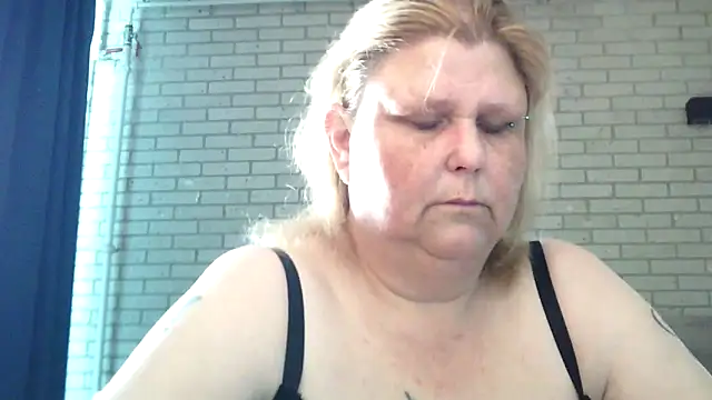 Sylviastar46 online show from 04.20.26