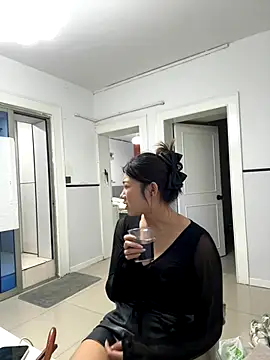 xiaojingzi66 online show from 12.16.25