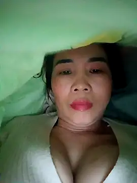 Snapshot of Nahata-suki chatting on 11.26.25 Nahata-suki online show from 11.26.25